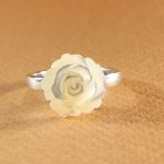 انگشتر رز سفید